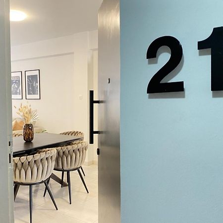 Central Boutique Twenty One Nicosia Esterno foto