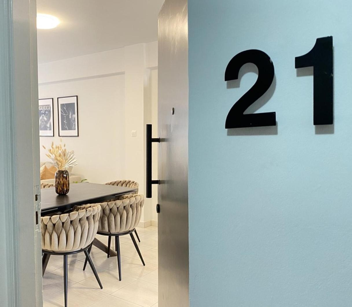 Central Boutique Twenty One Nicosia Esterno foto